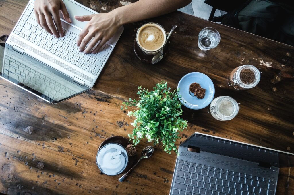Digital nomads working in a coffeeshop